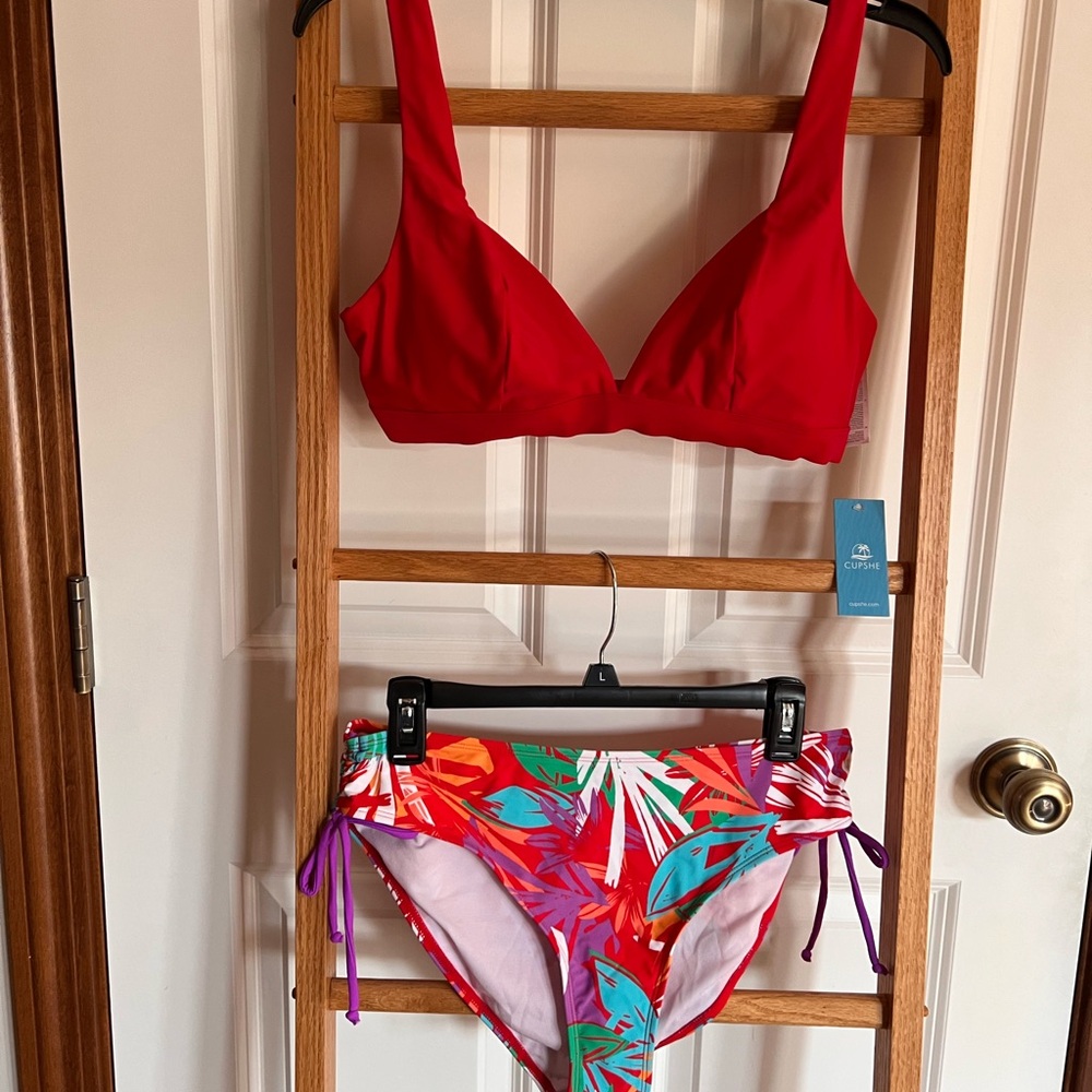 Cupshe Red and Tropical print Bikini